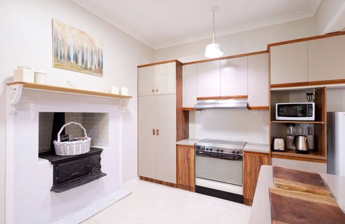 Tenterfield House | Mullane Cottage Tenterfield