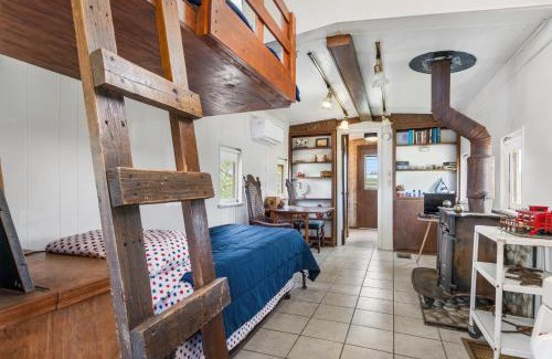 Bandera House | Muller's Ark Guest Ranch - Caboose
