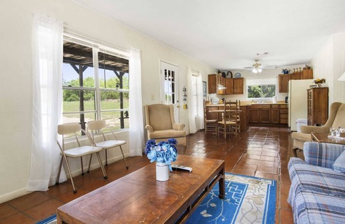 Bandera Cabin | Muller's Ark River House