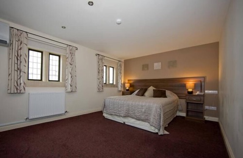 Street Bed & Breakfast | Mullions 51 B&B