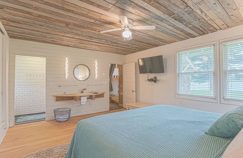 Cohasset House | Multi-home 32 Acre Group Retreat on Pristine Sugar Lake