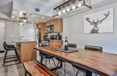 Dead Man's Flats Condo | Multi level 2 BR/2Bath luxury retreat + hot tub