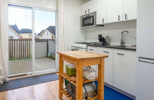 Christie Pits House | Multi-level Townhome Close to Christie Pits Park