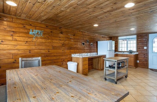 Mayfield House | Multi-unit with lake access and stunning views