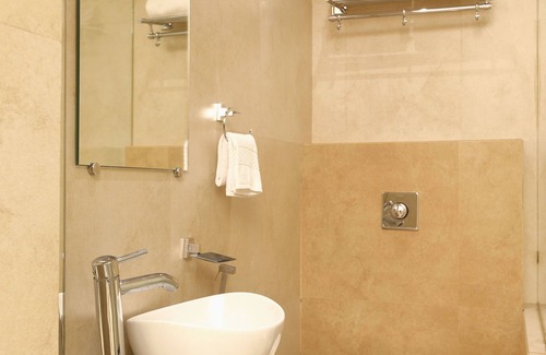 Sakinaka Hotel | Mumbai Metro - The Executive Hotel