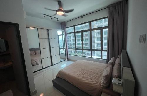 Taman Saujana Apartment | Mumu Homestay at Parc Regency, JB