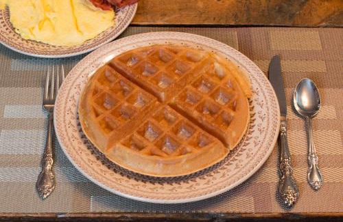 Jonesville Bed & Breakfast | Munro House Bed and Breakfast