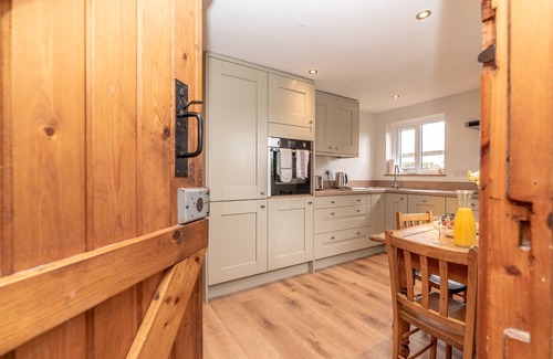 Garndolbenmaen Other | Muriau-Bach | A Cosy Farm Retreat for Two