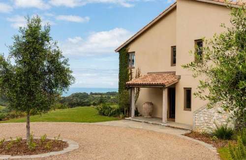 Muriwai Villa | Muriwai Estate