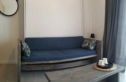 Nea Khili Apartment | Murphy bed studio 57 8