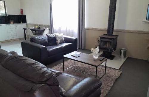 Stanthorpe Hotel | Murray Gardens Motel