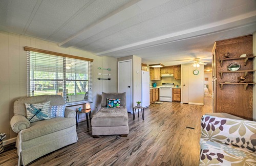 Murray Cabin | Murray Getaway w/Deck: Near Fishing & Boating!