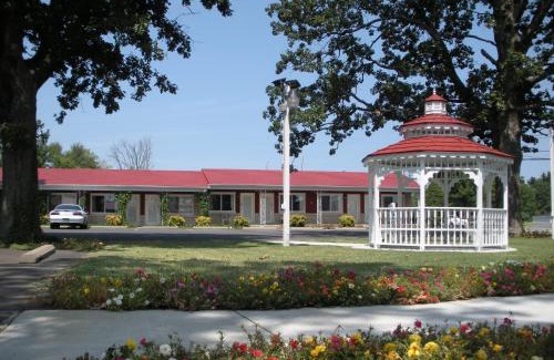 Murray Hotel | Murray Inn and Art Gallery
