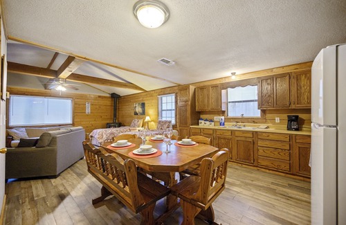 Broken Bow Cabin | Muscadine Manor - 2 Bedroom Cabin at the Whip Poor Will resort.