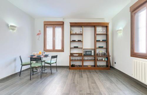 Uribarri Apartment | Museo Funicular City Center by Next Stop Bilbao