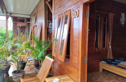 Bangunjiwo House | Mushroom Budi Bambu Homestay