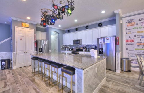 Briargrove House | Music Bowling Villa sleeps 40 FREE early check in/late check out WHEN available