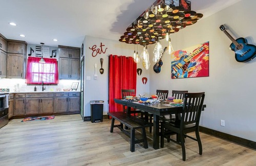 San Angelo House | Music Hall!/Brand New!/2BR 2.5BA!