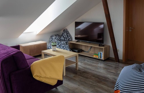 Cossebaude Apartment | Music room - guest house Dresden - old school Gohlis