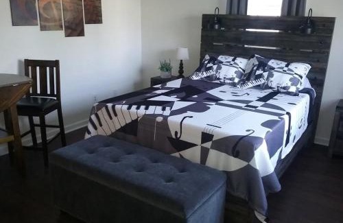 McMinnville Apartment | Music Studio Getaway, Close to Entertainment!