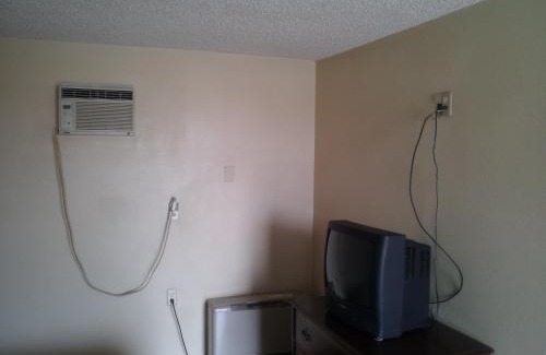 Gillette Hotel | Mustang Motel