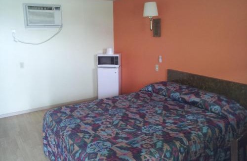 Gillette Hotel | Mustang Motel