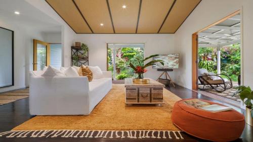 Bangalow House | Mustique - 3 BR Caribbean-inspired village retreat