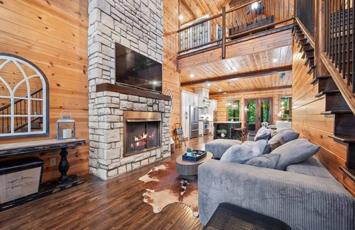 Broken Bow Cabin | Muti Level Deck| Playset, Game Room, Creek