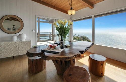 Carmel House | Mv45 Edge of the ocean estate Carmel by the Sea