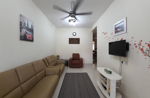 Krubong House | 300 m² House ∙ 5 bedrooms ∙ 12 guests