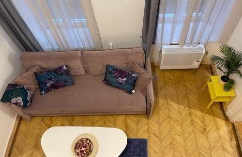 Nepszinhaz negyed Apartment | My Little Treasure Apartment