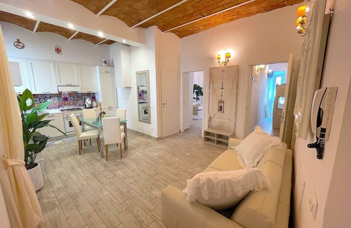 Sant' Ambrogio Apartment | My Luxury M&G Florence
