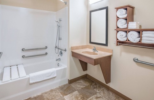 Fort Pierre Hotel | My Place Hotel - Ft. Pierre, SD