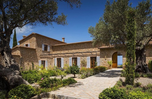Banyalbufar Villa | My Rental Homes | Villa Mallorca with heated pool and garden