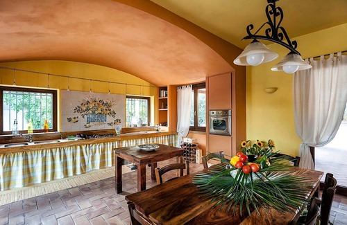 Marsala Villa | My Rental Homes - Villa Creta immersed in a 3.000 m2 garden with swimming pool