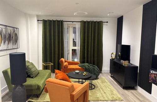 Royal Docks Apartment | My Stays - Stylish 2 Bed In Royal Wharf