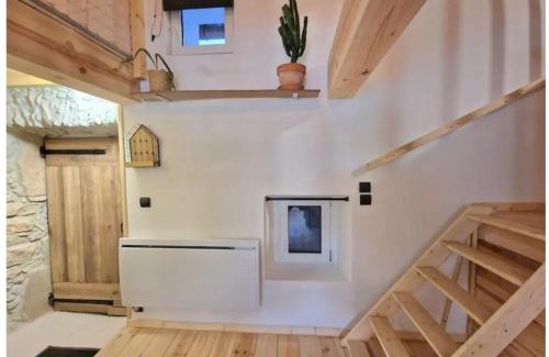 Allegre Les Fumades Apartment | Mya casa