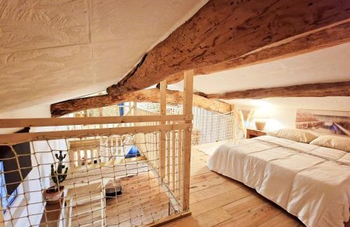 Allegre Les Fumades Apartment | Mya casa