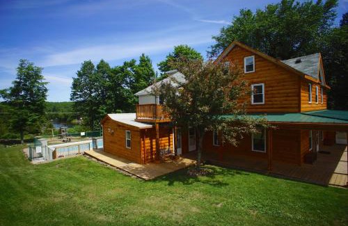 North Frontenac Cabin | Myers Cave Resort