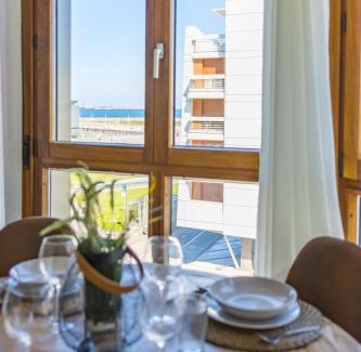 Distrito Oeste Apartment | MyHouseSpain - Playa de poniente, con vistas al mar y parking gratuito