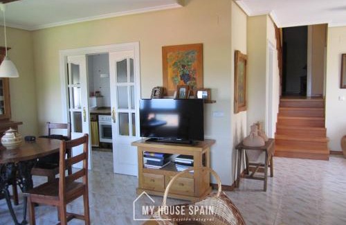 Albandi House | MyHouseSpain -Xivares, Chalet con vistas al mar