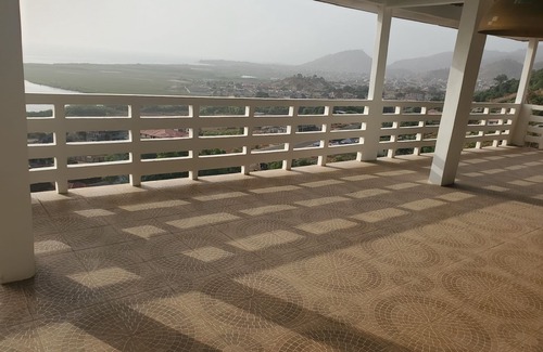 Freetown Apartment | Myneya Views Apt.c