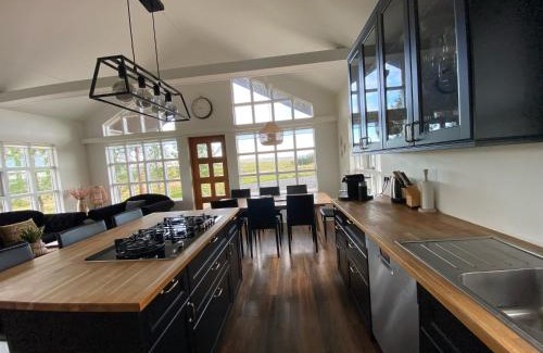 Selfoss Villa | Myrarkot Country Home