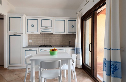 Murta Maria Apartment | Myrsine Genny - cozy flat overlooking the pool
