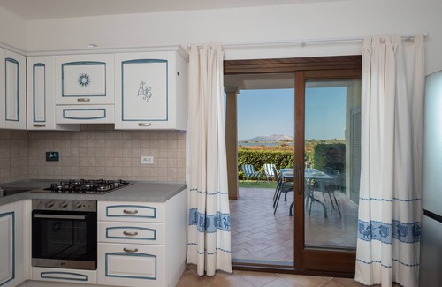 Murta Maria Apartment | Myrsine Stella - modern flat facing the bay