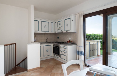 Murta Maria Apartment | Myrsine Stella - modern flat facing the bay