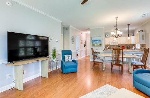 Myrtle Beach Apartment | Myrtle Beach Condo with Pool 7 Mi to Downtown!