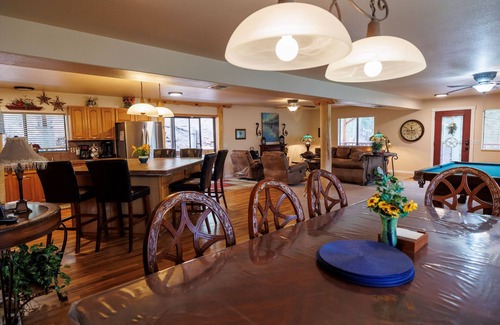 Cloudcroft Ski Chalet | Mystic Forest Lodge, w/Superb Vistas & Media Room!
