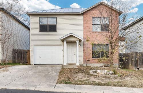 Medical Center District House | Mystique - A Birdy Vacation Rental