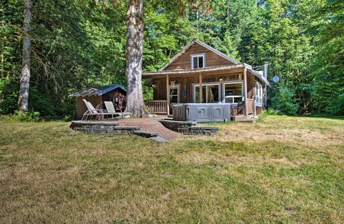 Skykomish House | Mysty Mountain Cabin on River Near Stevens Pass!